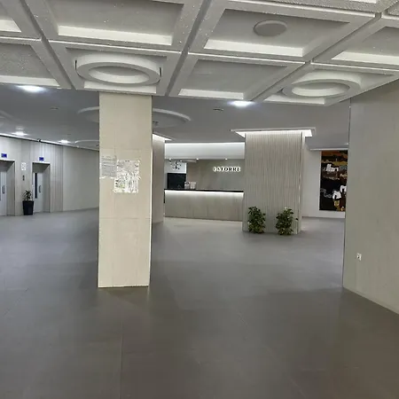 La Colina Nest * トレモリノス